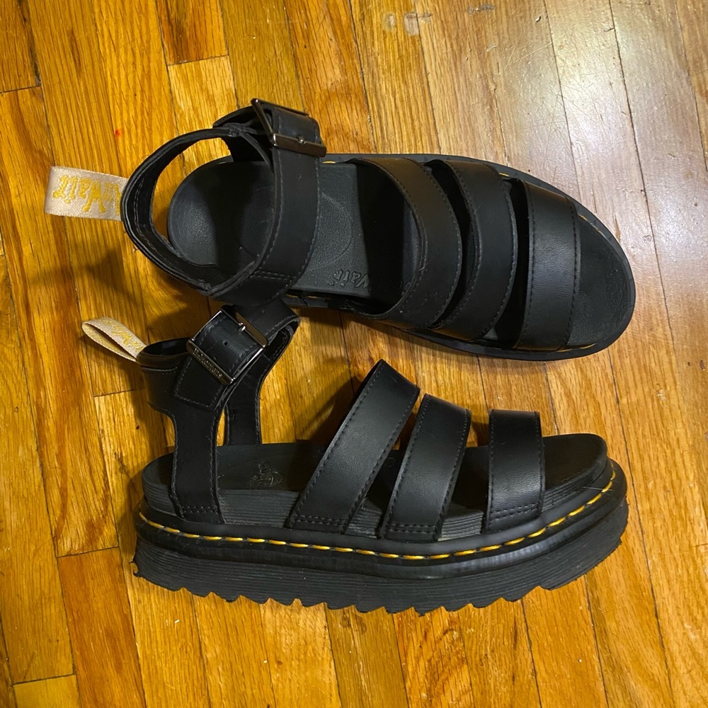 Dr. Martens BLAIRE HYDRO LEATHER STRAP SANDALS
